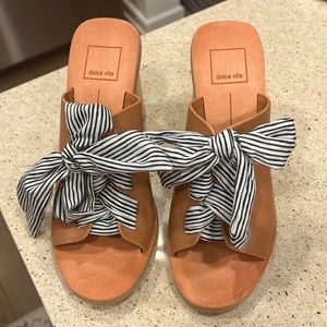 Dolce Vita heeled sandals size 7